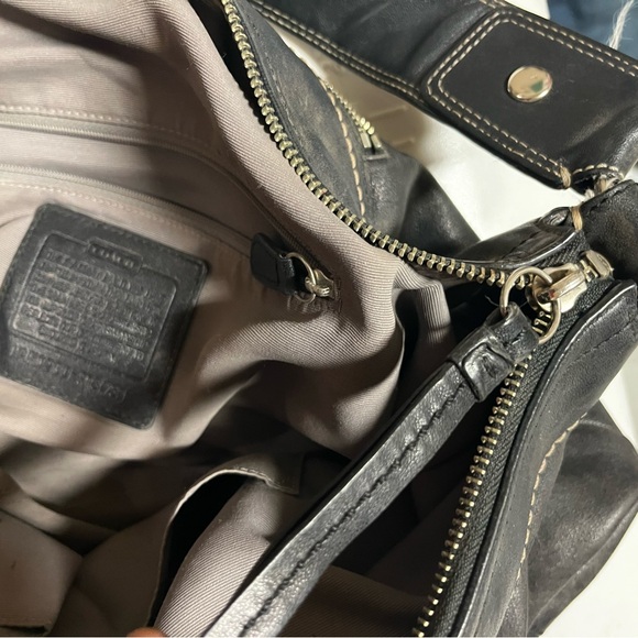 Black Leather coach bag - Picture 6 of 10